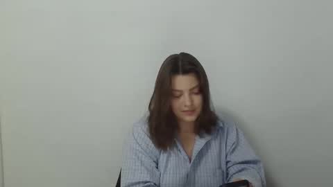 Snapshot of girl_leya chatting on 26, 10, 2025 girl_leya online show from 26, 10, 2025