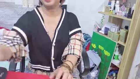 Snapshot of girlhanoi chatting on 2, 10, 2025 girlhanoi online show from 2, 10, 2025