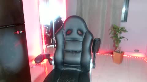 Snapshot of girlhot_tss chatting on 23, 2, 2025 Ariana Sophia. online show from 23, 2, 2025