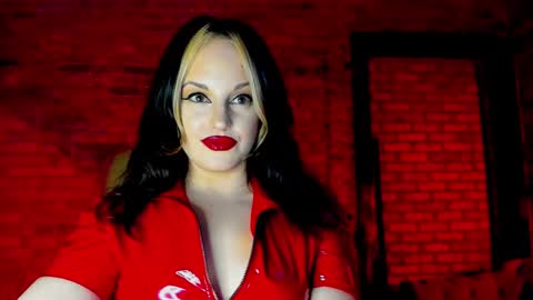 Snapshot of girlnamedcheese chatting on 5, 3, 2025 Cheese online show from 5, 3, 2025