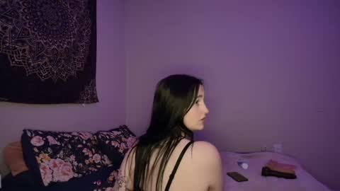 Snapshot of girlofurdreamsxxxxox chatting on 24, 5, 2026 Camille online show from 24, 5, 2026