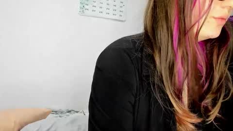 Snapshot of girlsativa chatting on 15, 1, 2026 Maze Thumbs up online show from 15, 1, 2026