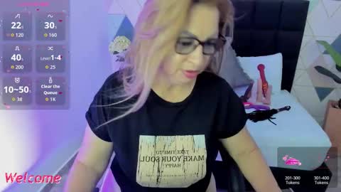 Snapshot of gisela27 chatting on 24, 10, 2025 Gisella online show from 24, 10, 2025