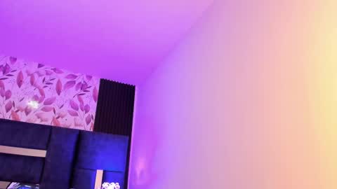     online show from 25, 2, 2025