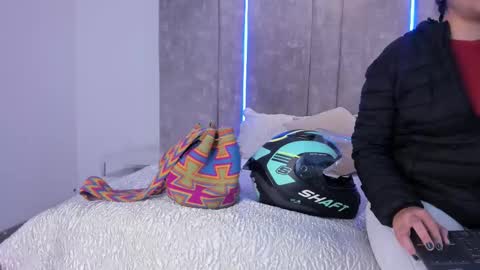     online show from 27, 2, 2025