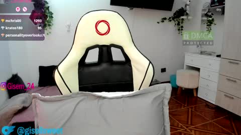 Snapshot of gisellasweet chatting on 18, 4, 2026 Gisella online show from 18, 4, 2026