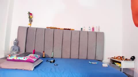 Snapshot of giselle_james chatting on 2, 3, 2026 giselle_james online show from 2, 3, 2026