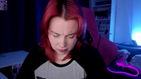 Snapshot of gitera_ chatting on 25, 6, 2026 AlexaMillis online show from 25, 6, 2026
