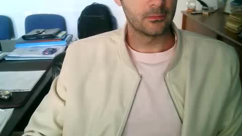 Snapshot of giuseppevai1 chatting on 24, 4, 2026 giuseppevai1 online show from 24, 4, 2026