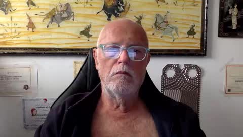 giutomma930394 online show from 19, 4, 2026