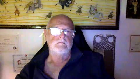 giutomma930394 online show from 19, 4, 2026