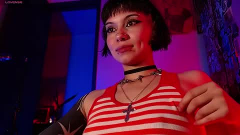 Snapshot of give_me_orgasms chatting on 5, 6, 2026 Nice to meet you my name is Heyli online show from 5, 6, 2026