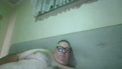 Snapshot of gixxer06 chatting on 15, 5, 2026 bi Gixxer online show from 15, 5, 2026