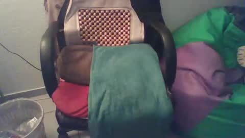 Snapshot of gjslave chatting on 29, 1, 2025 gjslave online show from 29, 1, 2025