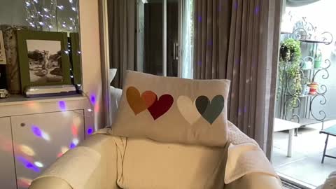 Gl1tter Barbie online show from 9, 1, 2025