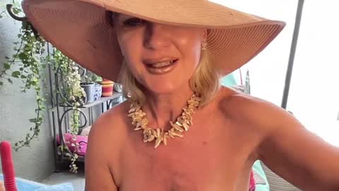 Gl1tter Barbie online show from 24, 1, 2025