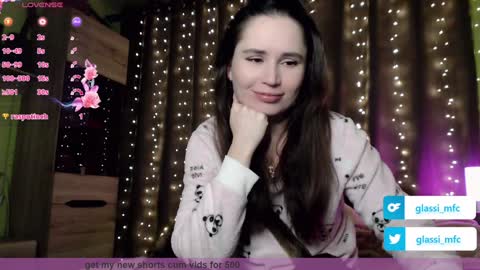 Snapshot of glassi chatting on 21, 1, 2025 glassi online show from 21, 1, 2025