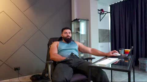 Snapshot of glennmasters chatting on 14, 1, 2025 Matthew .. for short call me Matt online show from 14, 1, 2025