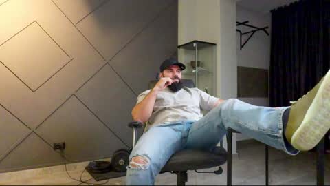 Snapshot of glennmasters chatting on 27, 1, 2025 Matthew .. for short call me Matt online show from 27, 1, 2025