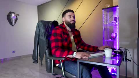 Snapshot of glennmasters chatting on 10, 3, 2025 Matthew .. for short call me Matt online show from 10, 3, 2025