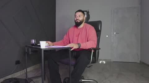 Snapshot of glennmasters chatting on 30, 10, 2025 Matthew .. for short call me Matt online show from 30, 10, 2025