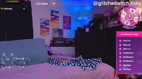 Snapshot of glitchwitch chatting on 28, 2, 2025 Glitch online show from 28, 2, 2025