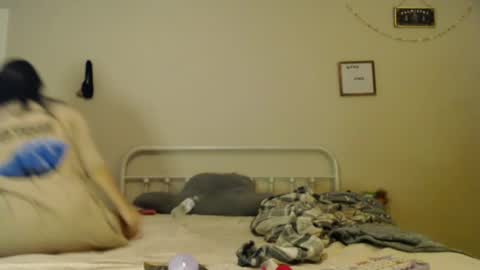 Snapshot of glitterspace chatting on 19, 7, 2026 anna online show from 19, 7, 2026