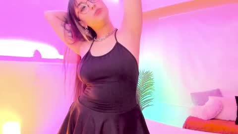 Mimi online show from 15, 11, 2025