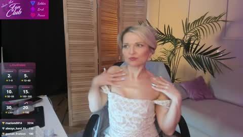 Snapshot of gloria_lovely chatting on 7, 3, 2025 Gloria online show from 7, 3, 2025