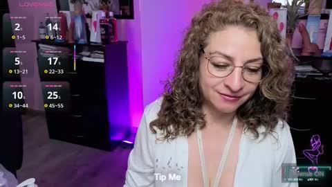 Snapshot of gloriacrespo chatting on 1, 10, 2025 gloriacrespo online show from 1, 10, 2025