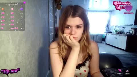 Snapshot of glossy_girl_1 chatting on 24, 2, 2025 Roxy online show from 24, 2, 2025