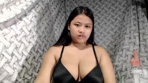 Snapshot of glossyrina chatting on 16, 7, 2026 Rina3 online show from 16, 7, 2026