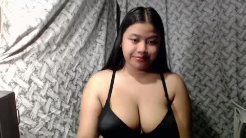 Snapshot of glossyrina chatting on 1, 8, 2026 Rina3 online show from 1, 8, 2026