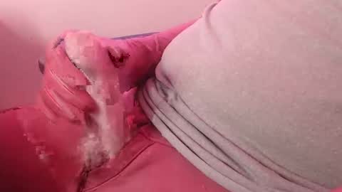 Snapshot of glovemad chatting on 12, 1, 2025 Glove Mad online show from 12, 1, 2025