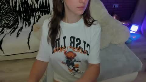 Snapshot of glowmimi chatting on 29, 6, 2026 Mia online show from 29, 6, 2026