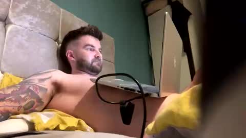 gmangee11 online show from 28, 2, 2025