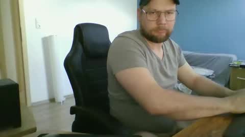 gnik_labinnah online show from 6, 4, 2026