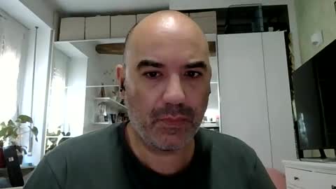 Snapshot of gnoffo77 chatting on 31, 5, 2026 Matte online show from 31, 5, 2026