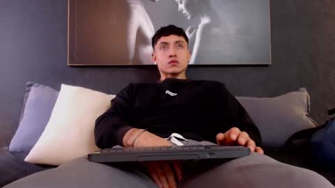 steven online show from 25, 12, 2024