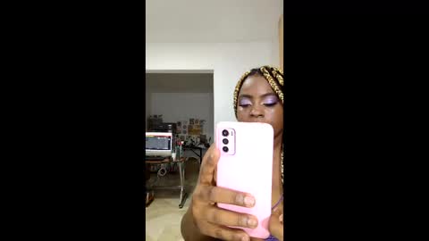 Snapshot of goddess_carrie chatting on 15, 2, 2026 GoddessCarrie online show from 15, 2, 2026