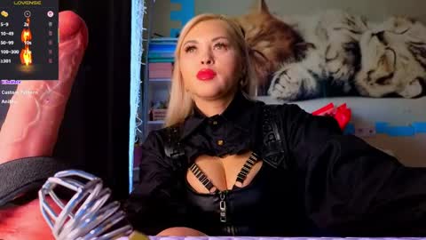 Snapshot of goddess_isabella11 chatting on 23, 4, 2026 Mrs. Isabella online show from 23, 4, 2026