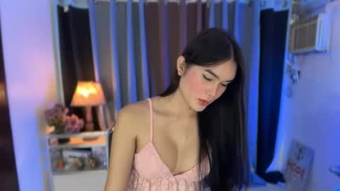 Snapshot of goddess_jennyxx chatting on 14, 10, 2025 goddess_jennyxx online show from 14, 10, 2025