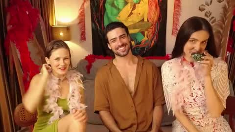 Snapshot of goddess_marylin chatting on 3, 5, 2026 330 UTC2 girls online show from 3, 5, 2026