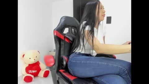 Snapshot of goddess_of_pigs chatting on 11, 4, 2026 goddess_of_pigs online show from 11, 4, 2026