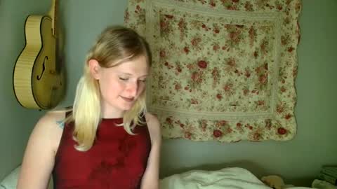 Snapshot of goddessalison chatting on 7, 6, 2026 goddessalison online show from 7, 6, 2026