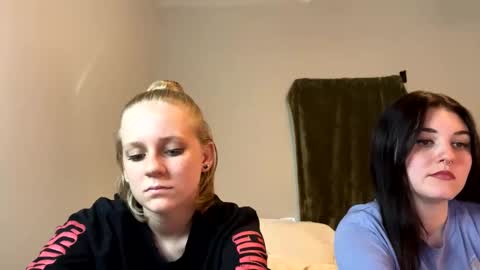 Snapshot of goddessfeyaa chatting on 8, 12, 2024 feyaa22 online show from 8, 12, 2024