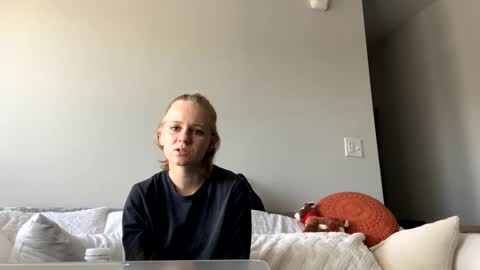 Snapshot of goddessfeyaa chatting on 10, 12, 2024 feyaa22 online show from 10, 12, 2024