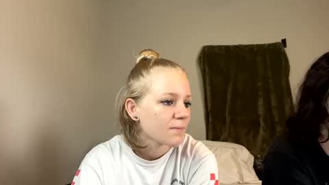 Snapshot of goddessfeyaa chatting on 18, 12, 2024 feyaa22 online show from 18, 12, 2024