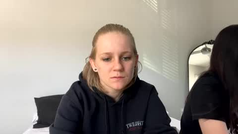 Snapshot of goddessfeyaa chatting on 3, 1, 2025 feyaa22 online show from 3, 1, 2025