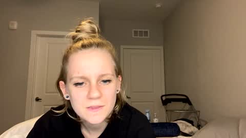Snapshot of goddessfeyaa chatting on 26, 1, 2025 feyaa22 online show from 26, 1, 2025
